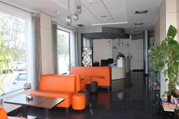 Hotel Ciutat D'Ампоста Екстериор снимка